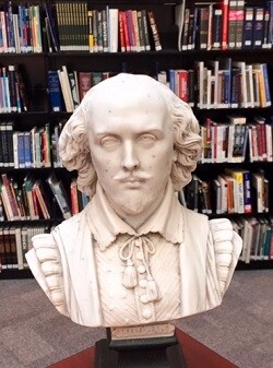 Shakespeare statue